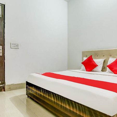 Flagship Hotel Big Boss Kurukshetra Buitenkant foto